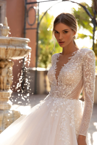 abito in tulle ricamato