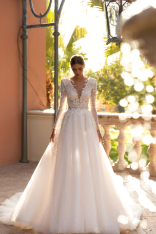 abito in tulle ricamato