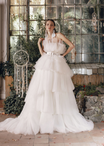abito da sposa in tulle plissé e balze