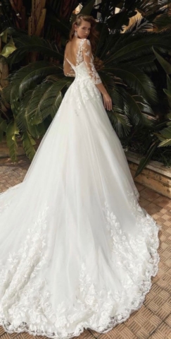 abito in pizzo romantico
